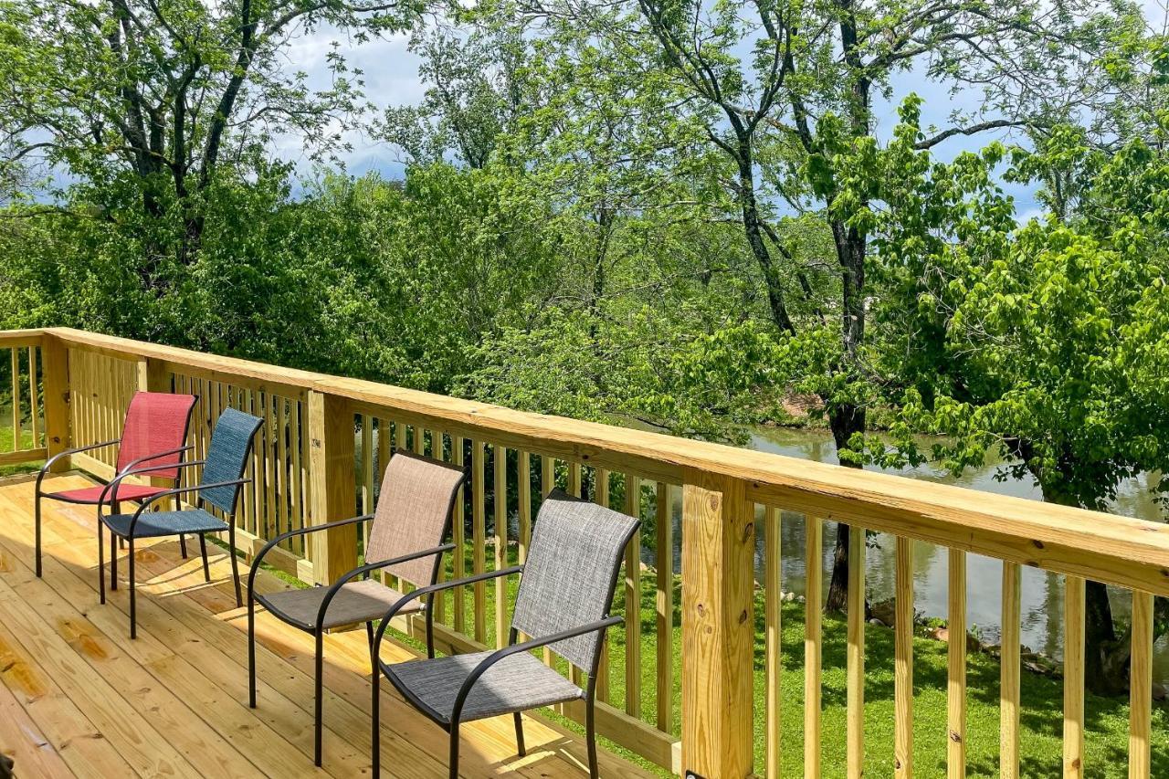 River Oarasis In Heart Of Pigeon Forge! Villa Exterior foto